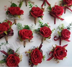 Luxe Corsage,corsage van Rode zijderoos Schitterende kwaliteit Boutonnière op pinclip met speld past bij 023158