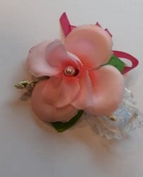 Actie Polscorsage Zijde Roze bandje van elast. Kant Polscorsage KLaar