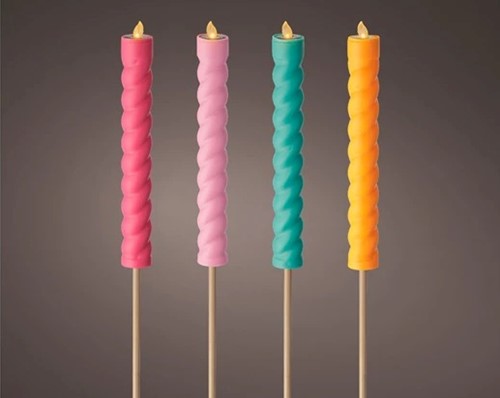  Set LEDFAKKELS Solar Lumineo LED kaars INTENSIEF Swirll. Vlameffect  4*106 cm  /set van 4 Ledcandle voor bloemschikken en decoratie en tuin