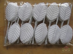 Blad zijde blaadjes op draad 50st WIT 3*5cm. Blad zijde blaad