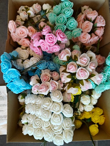 Mysterybox Minifoamroosjes bloemschik en decoratiematerialen Exclusieve Verrassingsdoos: Zijde & Mulberry Bloemschik Decoratie met Korting!
