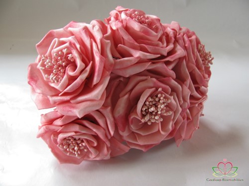 Wild Rose7 cm. Roze / bundel op=op Wild Rose