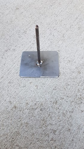 Metaalstaander Harlekijn middel: Ongeveer 15*15cm en 40 cm hoog Harlekijn standaard 1 pin      
