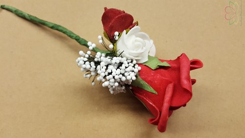 Corsage Roos WarmRood/wit/wit+1 donkerrood CPR151 Maatwerk corsage