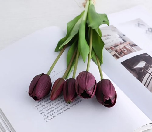 Actie Tulp Tulpen bundel, Luxe Siliconen Real Touch Tulpen kleur Dark Purple / Bundel +/-5st Zijde Tulpen Real Touch Latex, siliconen