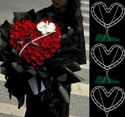 Hartframe, medium maat voor boeketten 24*26 cm voor boeket of geschenk voor 33 bloemen