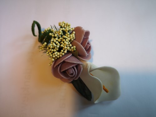Corsage Calla Creme/Lila/Creme Maatwerk corsage