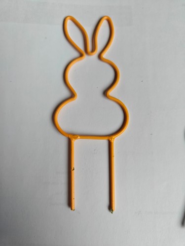 Metalen frame Haas haasje staand oor op steker 10 cm Apricot OP=OP Steker Metal Rabbit pick eenmalig artikel