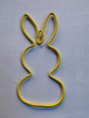 Metalen frame Haas haasje staand oor hanger 10 cm Geel OP=OP Hang Metal Rabbit eenmalig artikel
