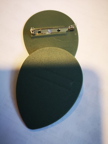 Corsage badge - groen pakje +/- 10 st voor t lijmen van een mooie grote corsage
