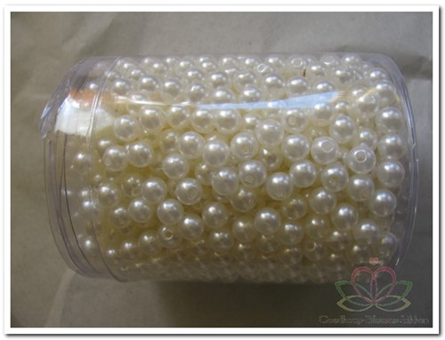 aRijgparels 8 mm 300 gram. +/- 1200 stuks. Champagne Rijgparels 8 mm POT