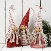 Designvilt 45cm. ± 20cm.  Wit rode figuurtjes